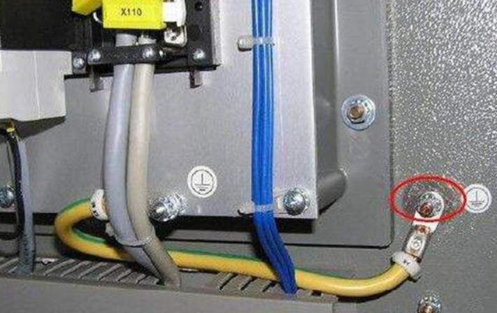 為什么所有的電路板插件機(jī)都要裝接地線呢？